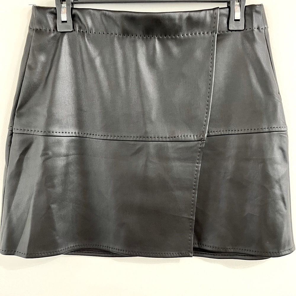 Max Studio. Faux leather wrap skirt. Medium.